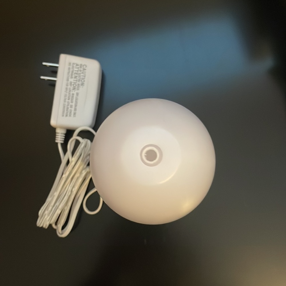 Essential Oil Diffuser - Picture 2 of 4